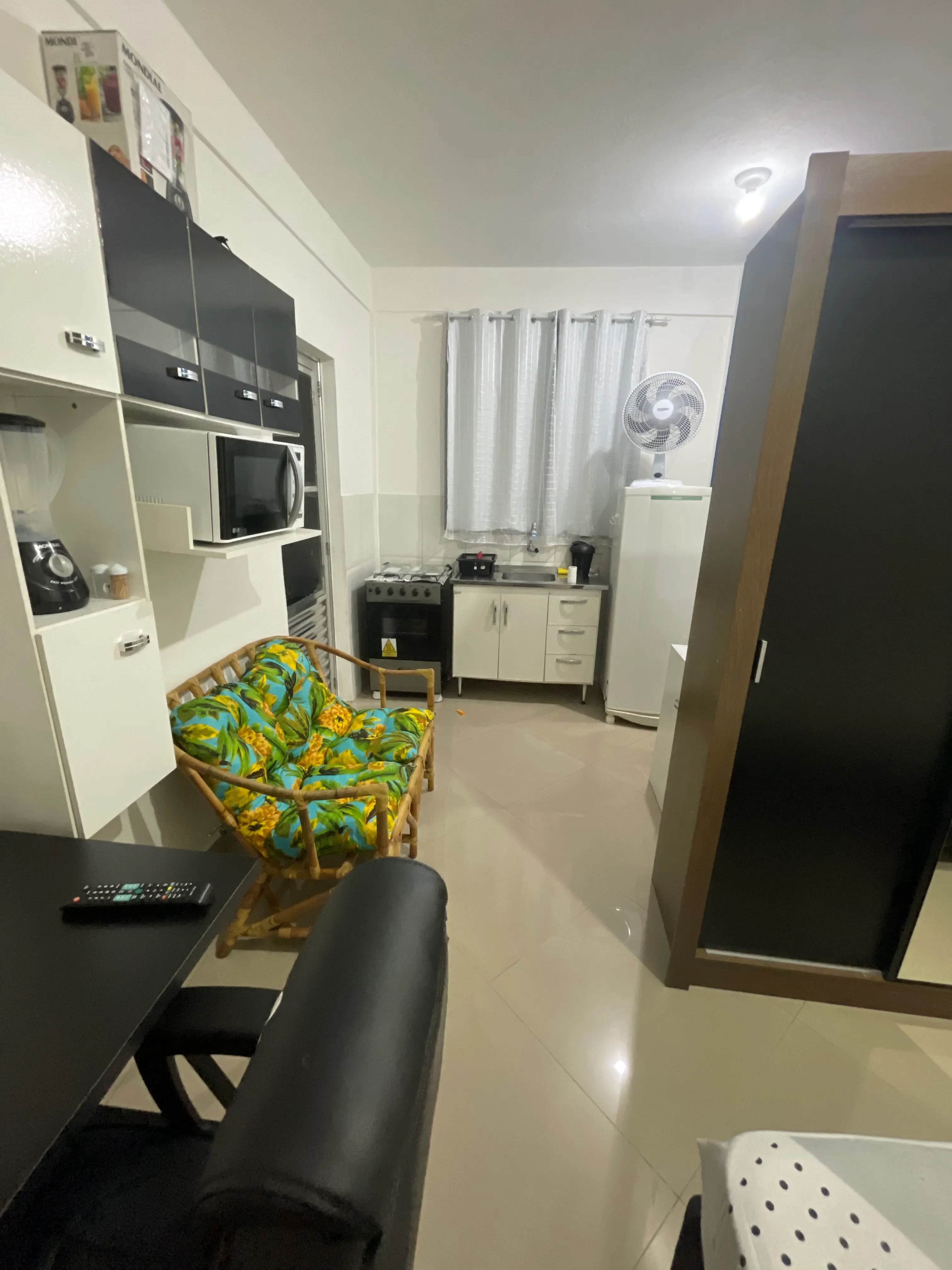 Kitnet Grande – 17m² — Kitnet para Alugar Butantã USP | Laur Kitnets ...