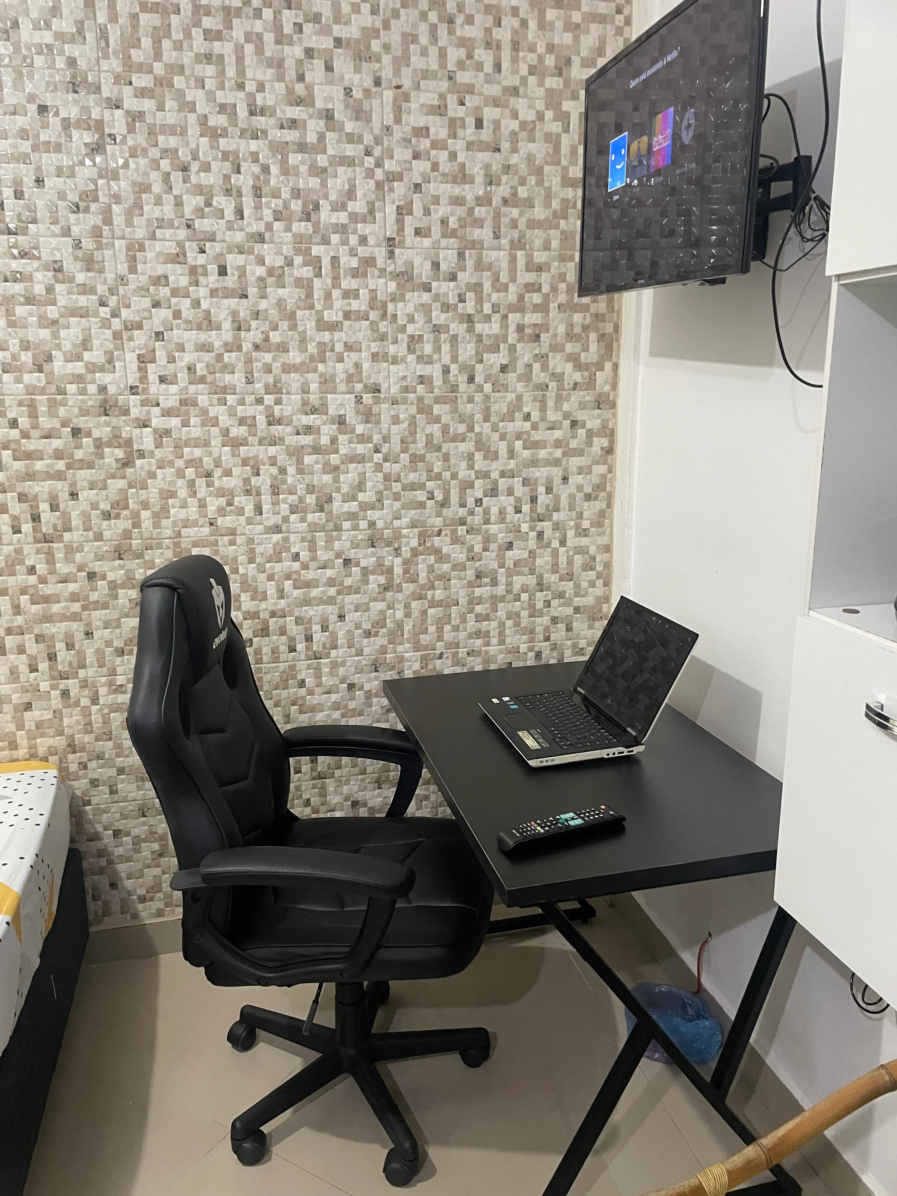 Kitnet Grande – 17m² — Kitnet para Alugar Butantã USP | Laur Kitnets ...