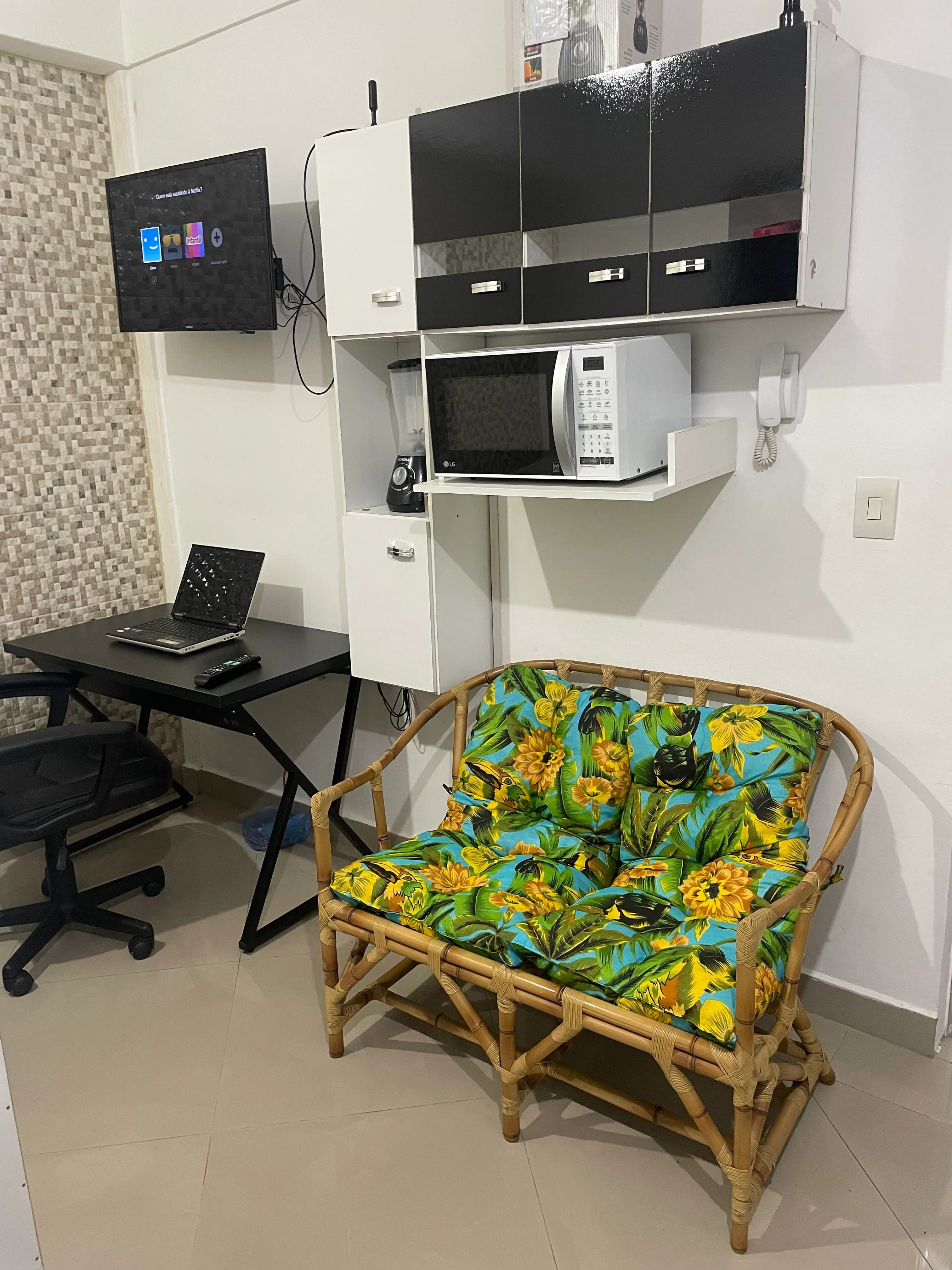 Kitnet Grande – 17m² — Kitnet para Alugar Butantã USP | Laur Kitnets ...